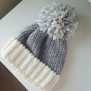 Wool pom pom hat